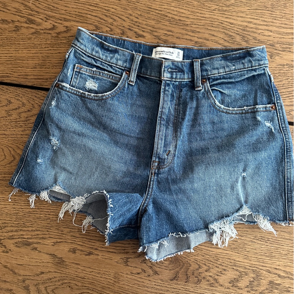 Abercrombie Fitch High Rise Mom Short